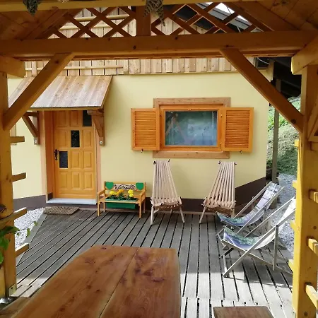 Pocitniska Hiska Kasta Vakantiehuis *