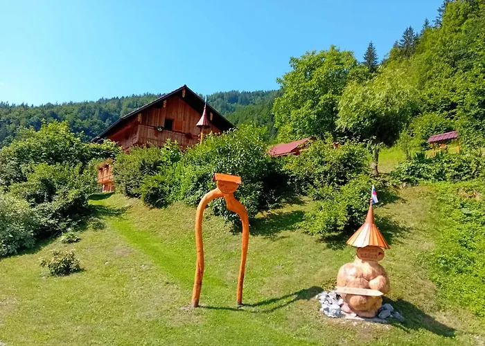 Pocitniska Hiska Kasta بيت للعطل